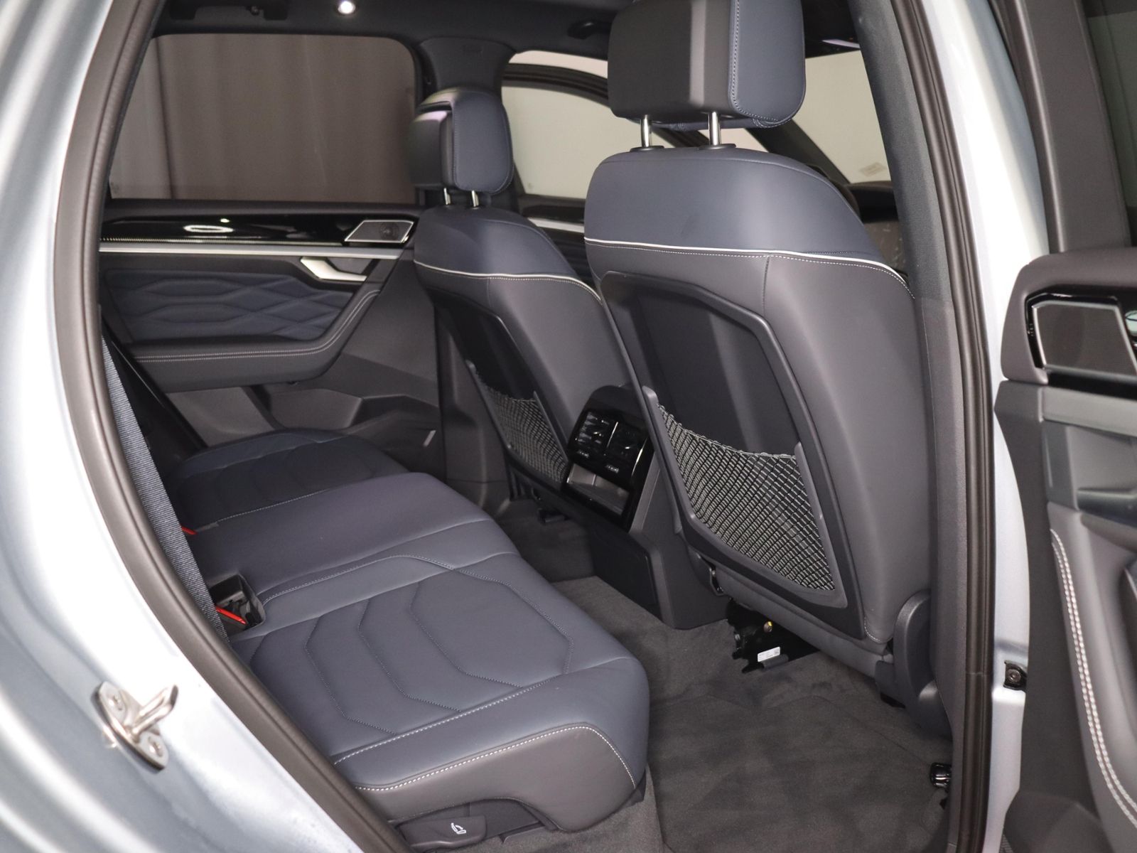 Volkswagen Touareg R-Line Black Style 3.0TSI 559,-ohne Anza