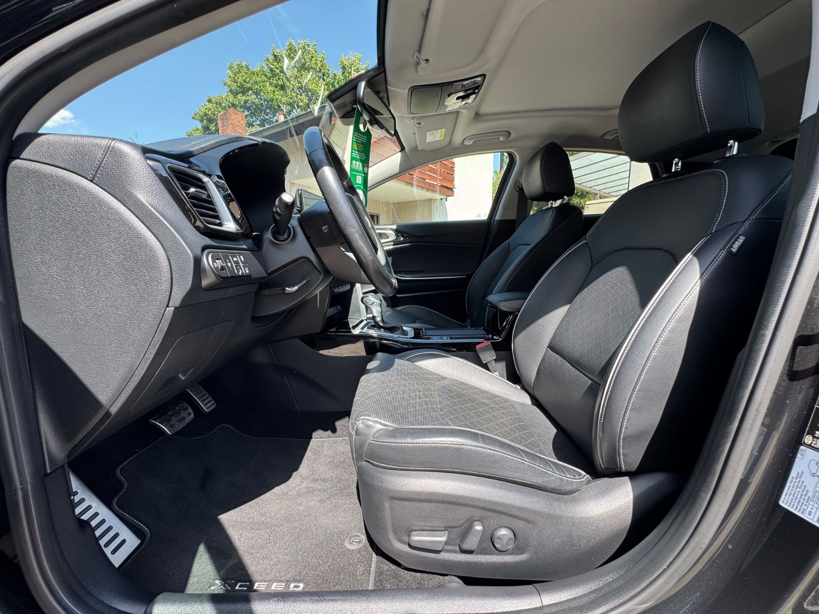 Kia XCeed 1.6T Platinum Edition - Samsaru's Car Outlet