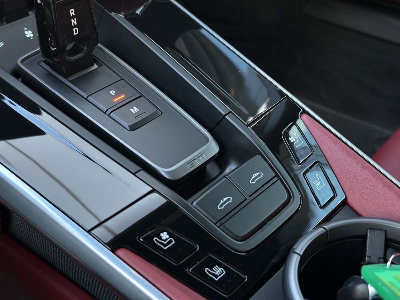 Porsche 992 911 Targa 4 GTS Burmester Lift Sportsitze
