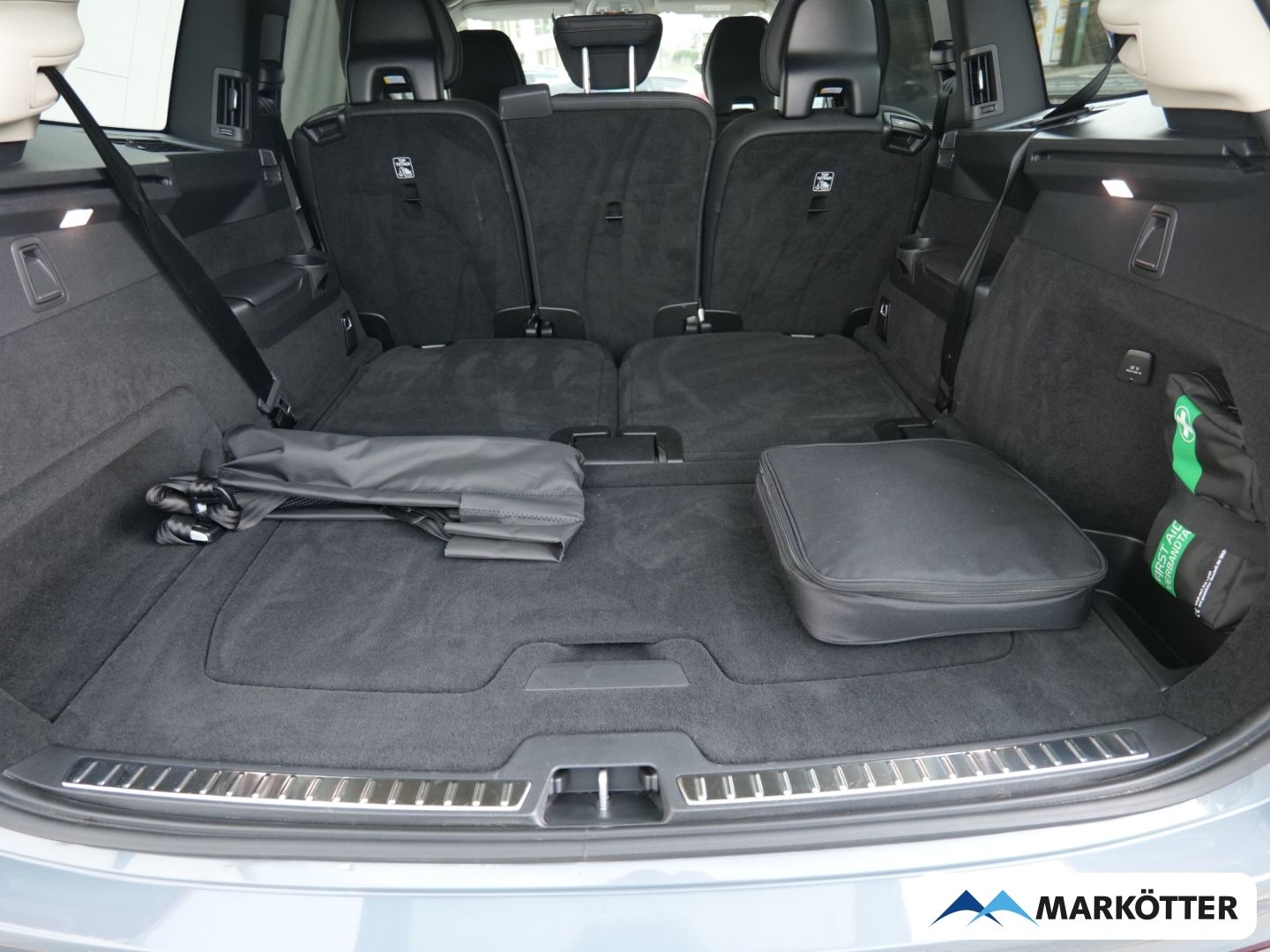 Volvo XC90 T8 AWD Recharge Plus Dark 7-Sitzer/Four-C