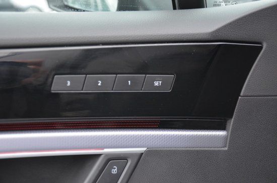 Volkswagen Touareg 3.0 V6 TDI R-Line Matrix Luft Nachtsicht
