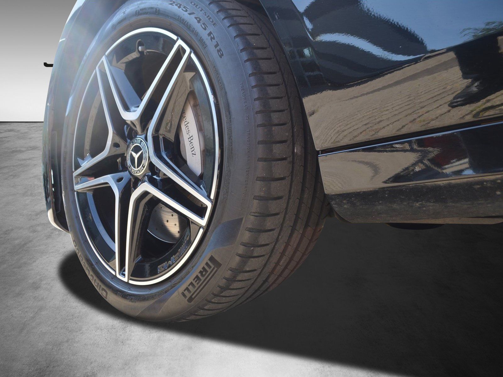 Mercedes-Benz E 300 de Lim AMG - Samsaru's Car Outlet