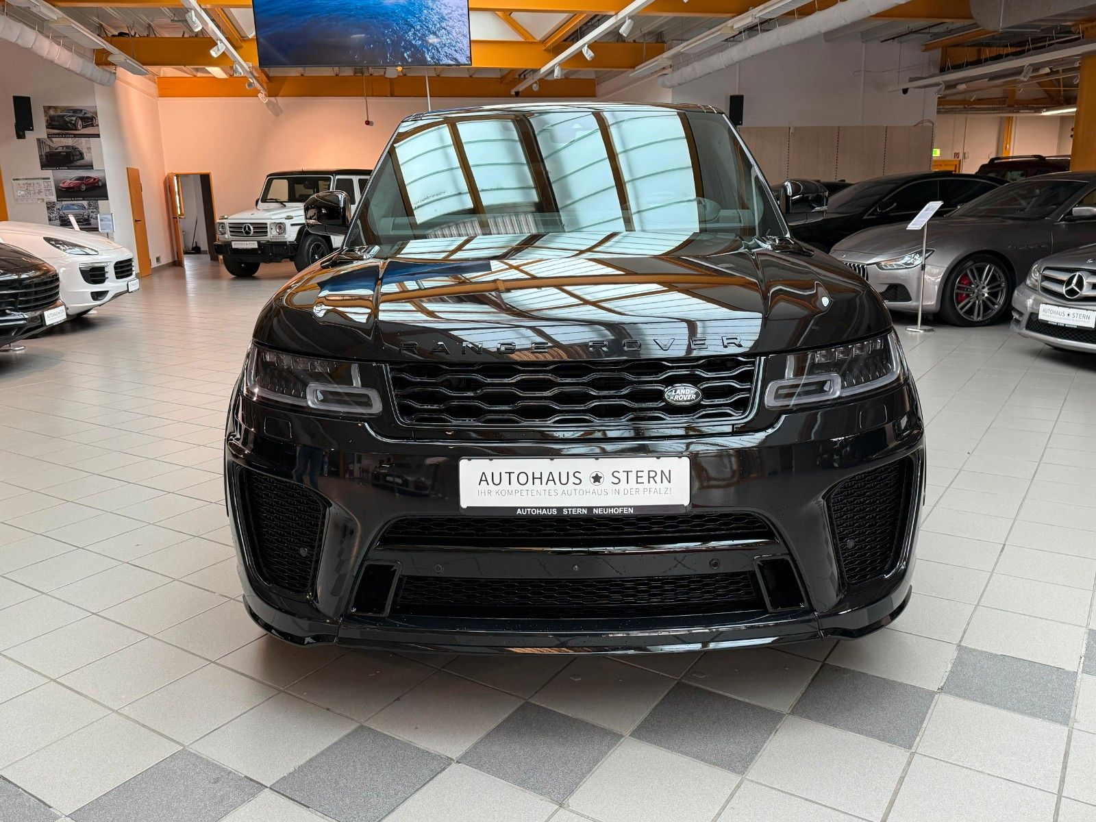 Range Rover Sport SVR - Samsaru's Car Outlet