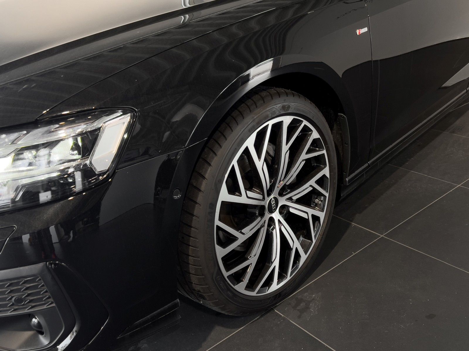 Audi A8 50 TDI quattro - Samsaru's Car Outlet