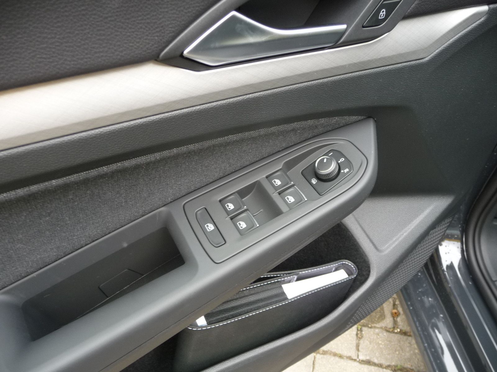 Volkswagen Golf VIII Variant Life - Samsaru's Car Outlet