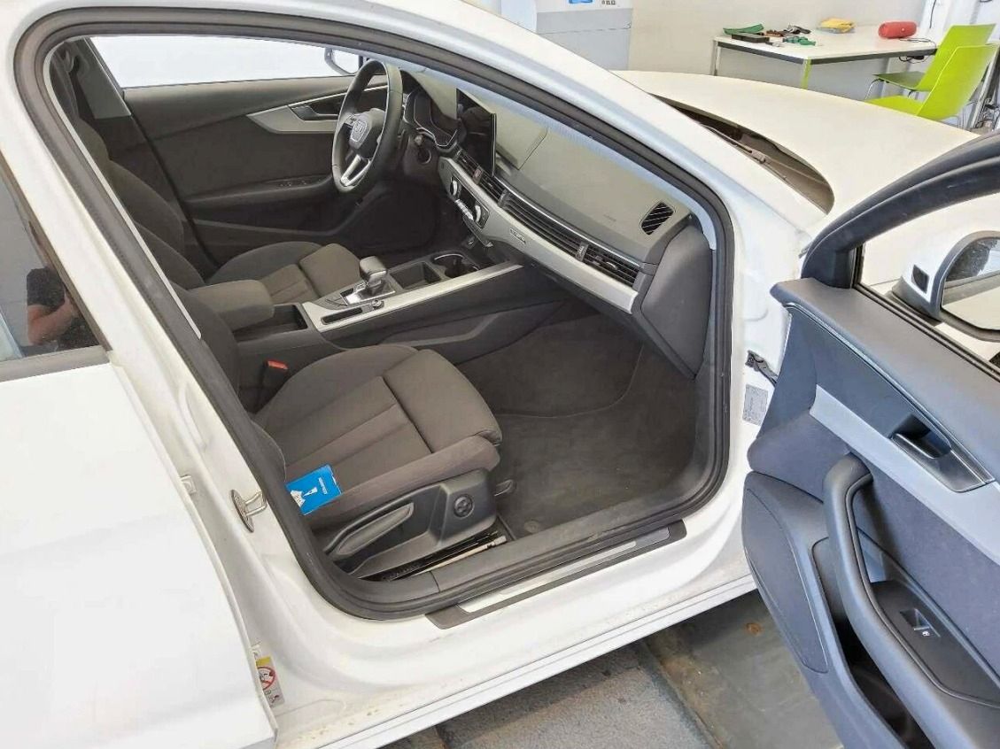 Audi A4 Avant 40 TDI quattro advanced - Samsaru's Car Outlet