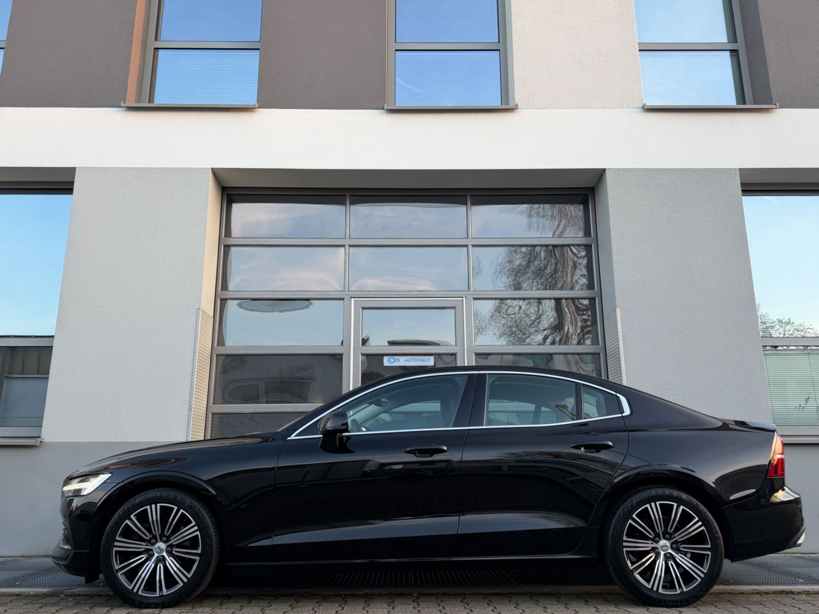 Volvo S60 B4 B INSCRIPTION*LEDER*MEMORY*LED*KEY*NAVI