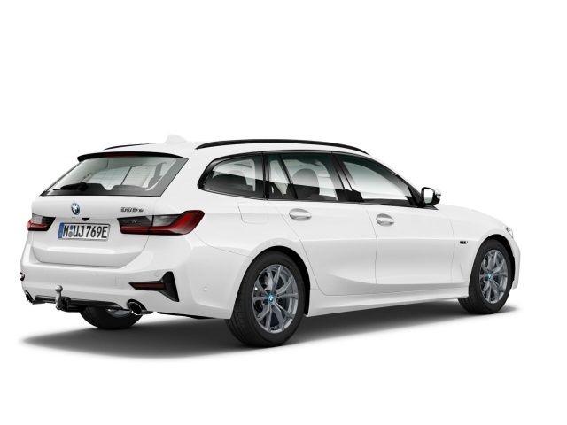 BMW 330e Touring Sport Line Aut. - Samsaru's Car Outlet