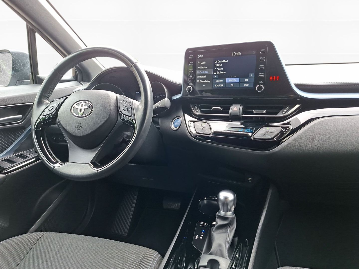 Toyota C-HR 2.0 HYBRID Team - Samsaru's Car Outlet