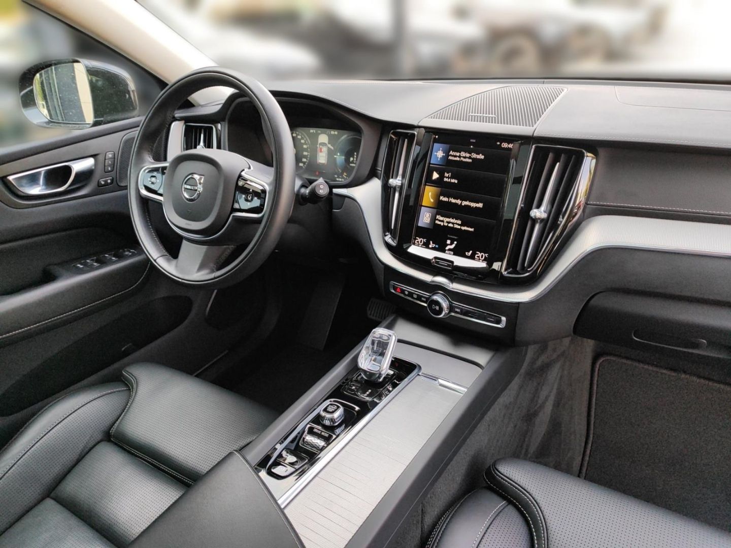 Volvo XC60 T8 Inscription Recharge Plug-In Hybrid AWD - Samsaru's Car Outlet