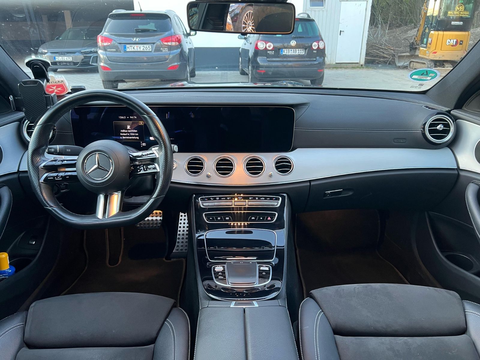 Mercedes-Benz E 300 de AMG - Samsaru's Car Outlet