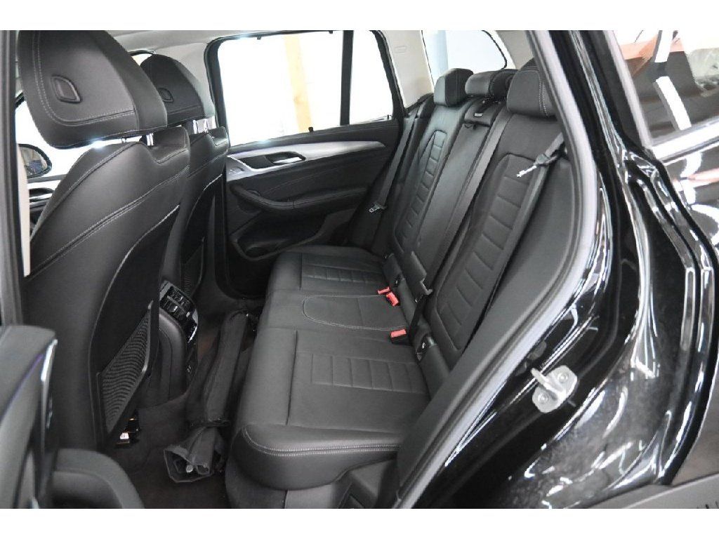 BMW X3 xDrive20d Luxury Line - Samsaru's Car Outlet