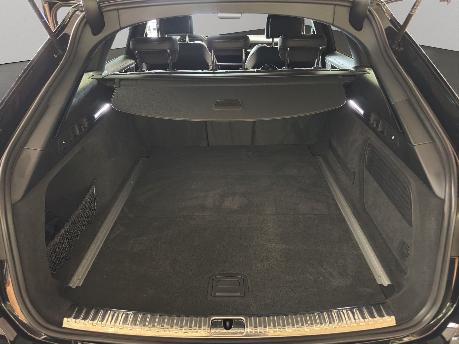 Audi A6 Avant 40 TDI quattro S tronic S line - Samsaru's Car Outlet
