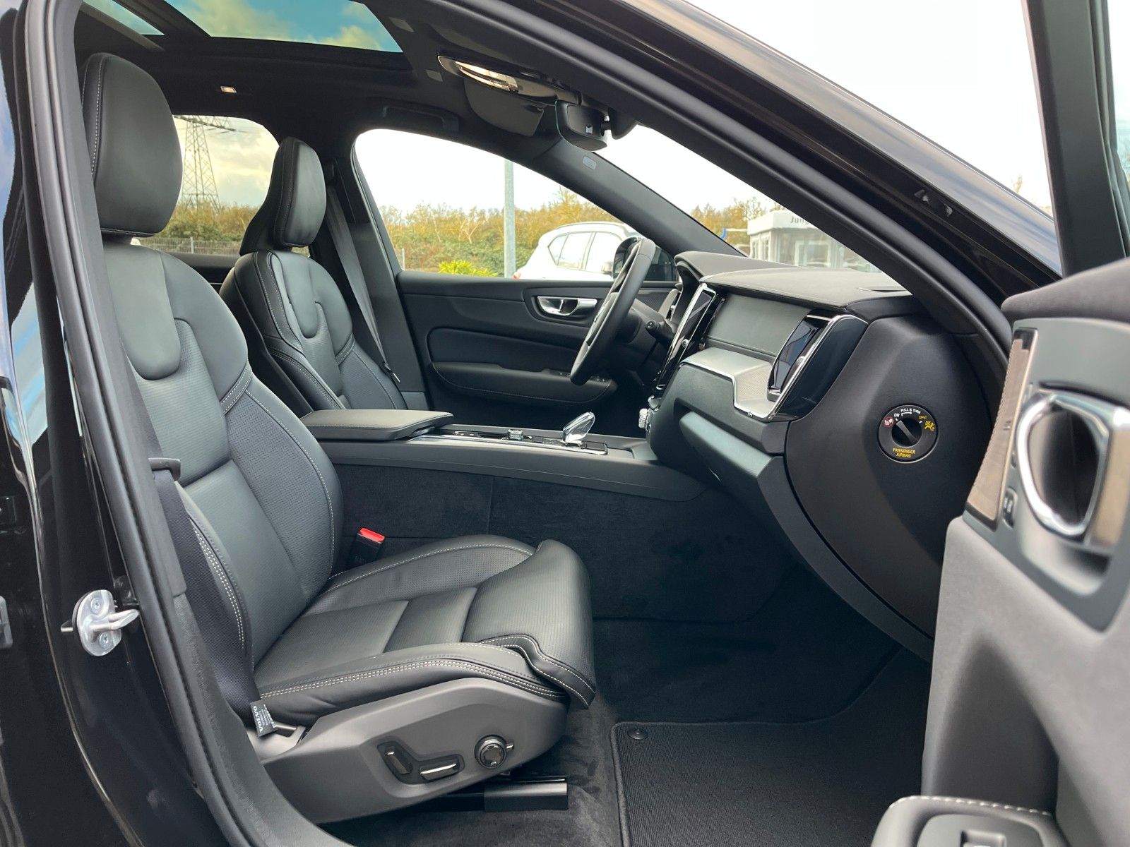 Volvo XC60 T8 AWD Geartr. ULTRA BLACK EDITION