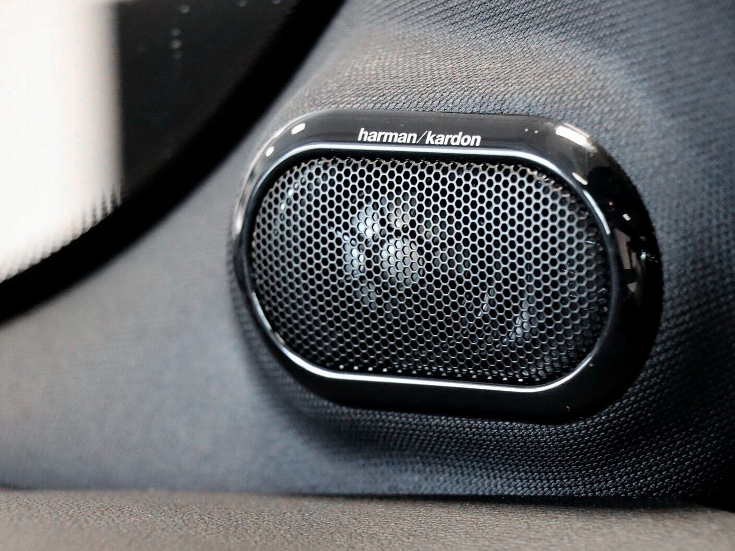MINI Cooper SE - Samsaru's Car Outlet