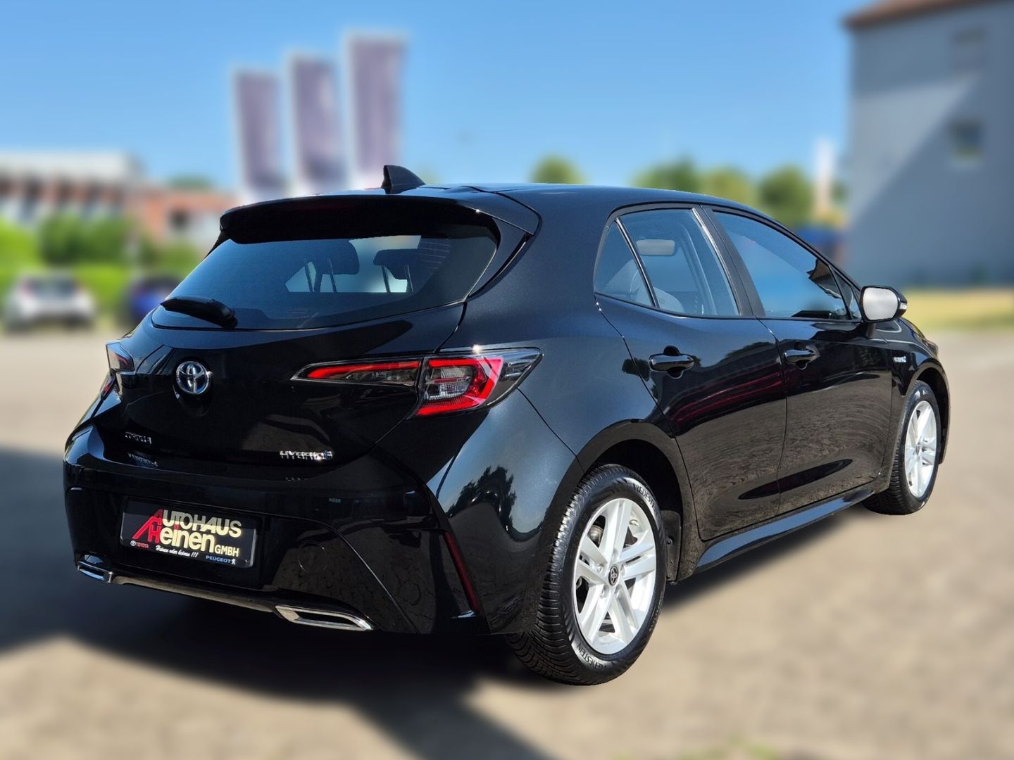 Toyota Corolla Hybrid Business Edition - Samsaru's Car Outlet