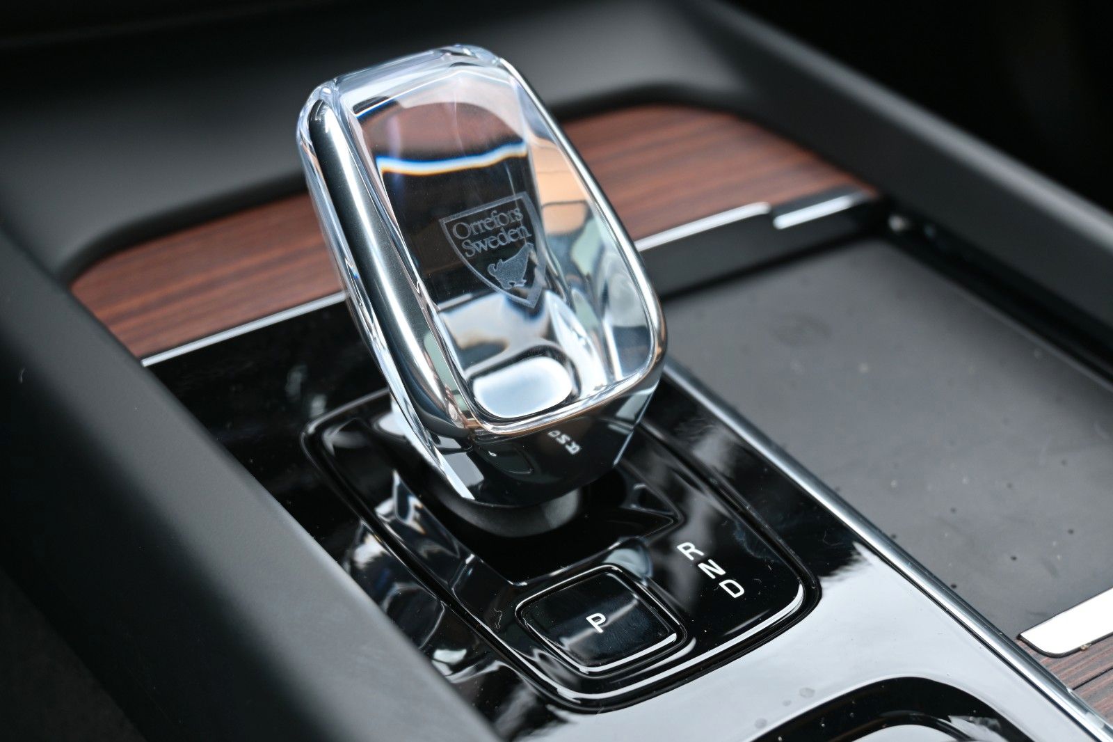 Volvo XC60 B4 D AWD Ultimate Dark*STDHZG*360°*LUFT*ACC