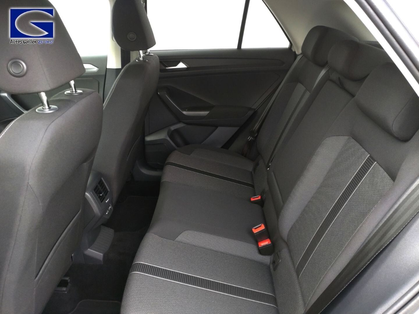 Volkswagen T-Roc 1.5 TSI Life DSG - Samsaru's Car Outlet