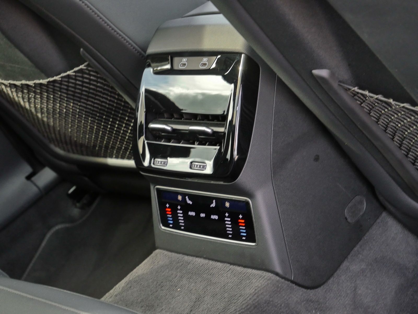 Audi A6 Avant 55 TFSI qu. S line Matrix*B&O*AHK*Pano