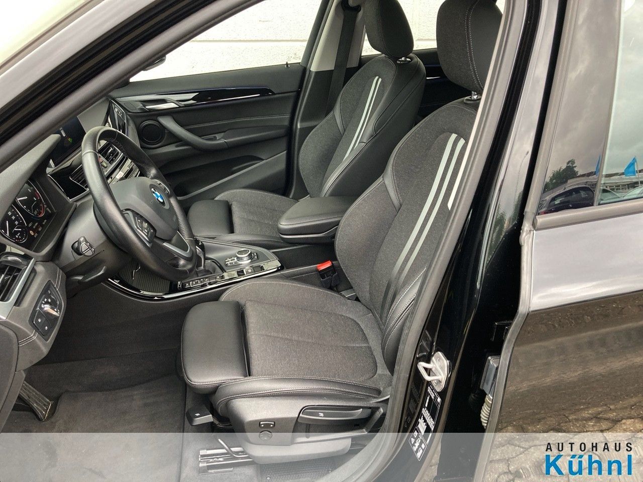 BMW X1 xDrive20d Sport Line - Samsaru's Car Outlet