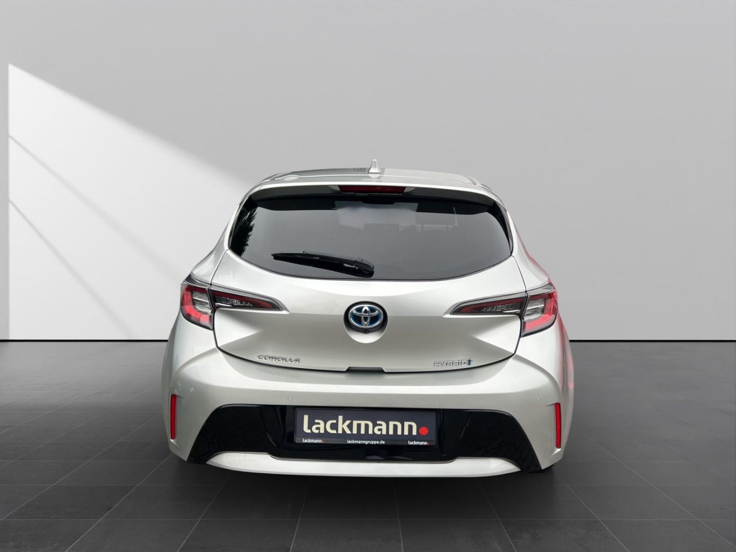 Toyota Corolla 1.8 Hybrid Club - Samsaru's Car Outlet