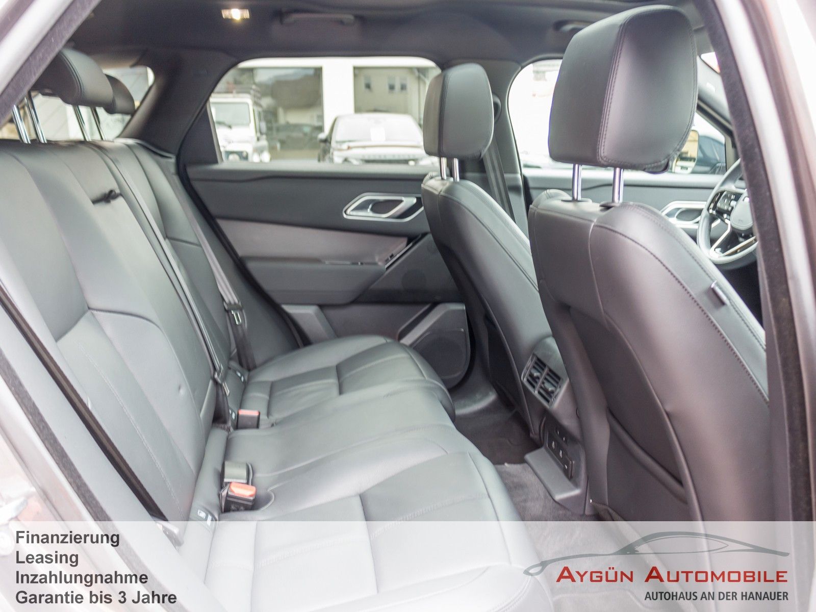 Range Rover Velar D300 DYNAMIC SE AWD - Samsaru's Car Outlet