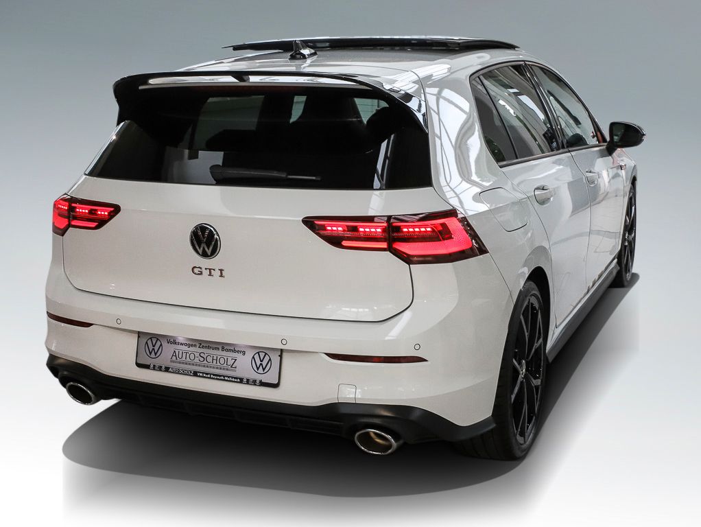 Volkswagen Golf VIII GTI Clubsport 2.0 TSI DSG - Samsaru's Car Outlet