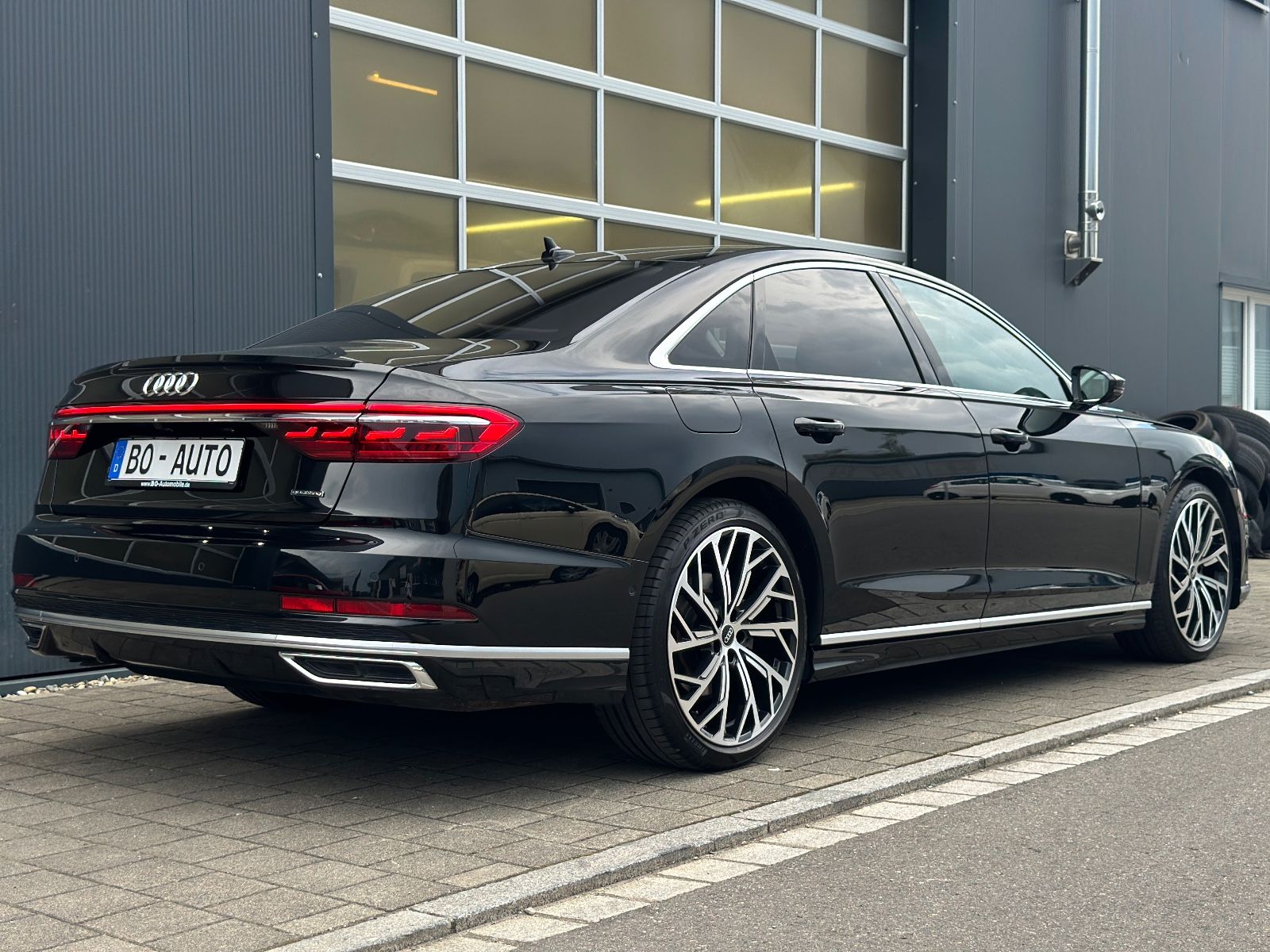 Audi A8 50 TDI SPORT - Samsaru's Car Outlet