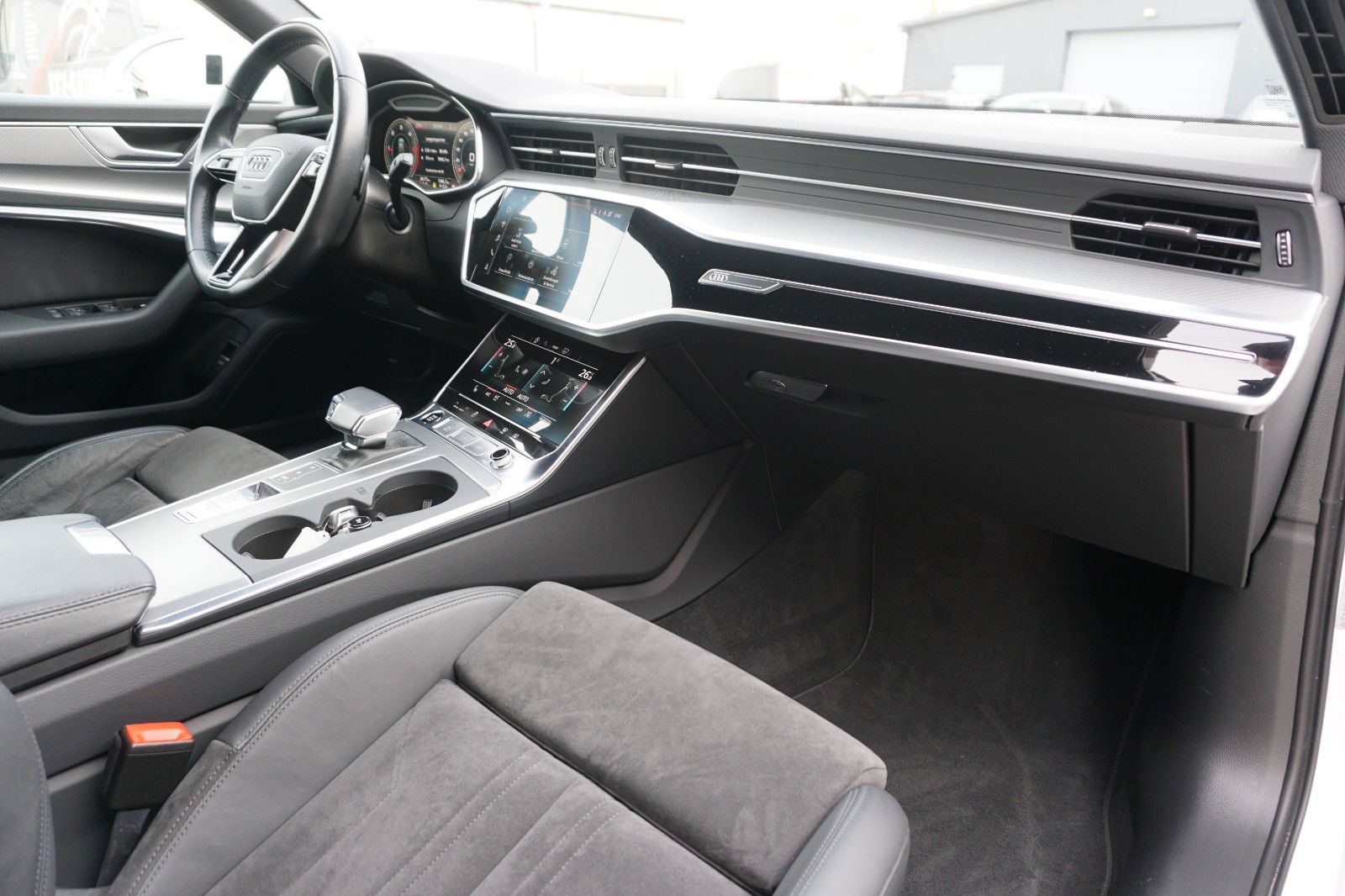 Audi A6 Avant 40 TDI Sport - Samsaru's Car Outlet
