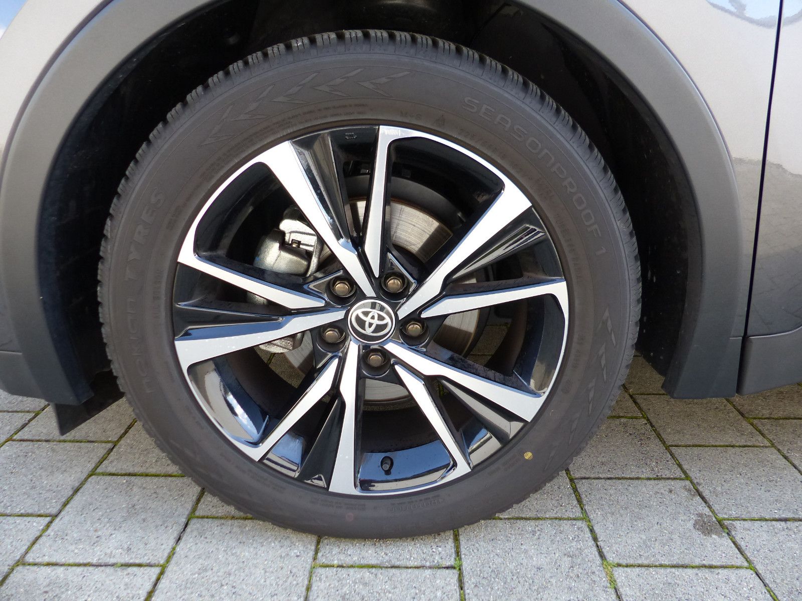 Toyota C-HR 1.8 Team D + Teckpaket LED el.Heckklappe