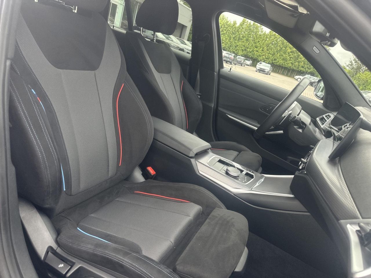 BMW 320d T. M Sport LCPro St&Go 360° AHK HUD AdpLED