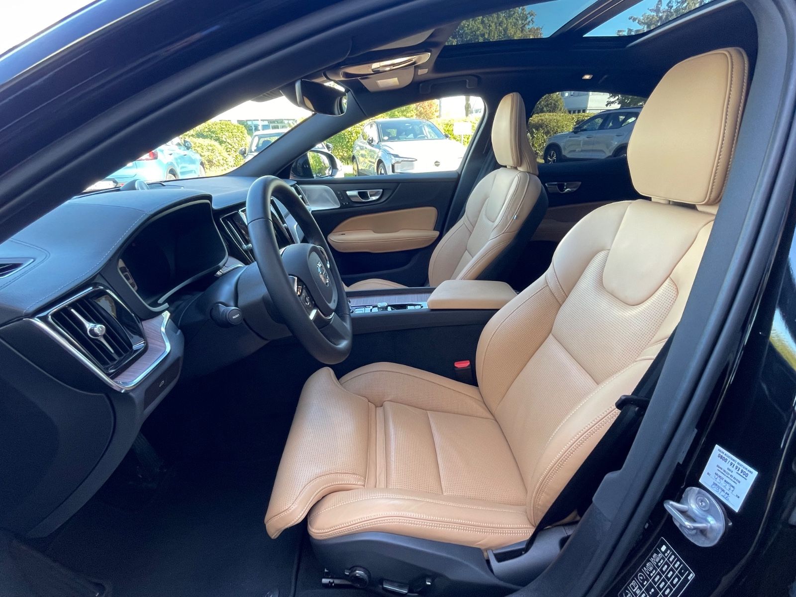 Volvo S60 B5 AWD Ultimate Dark Auto