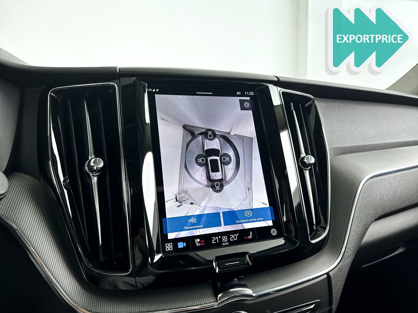 Volvo XC60 T6 Plug-in hybrid AWD Plus Dark | panorama