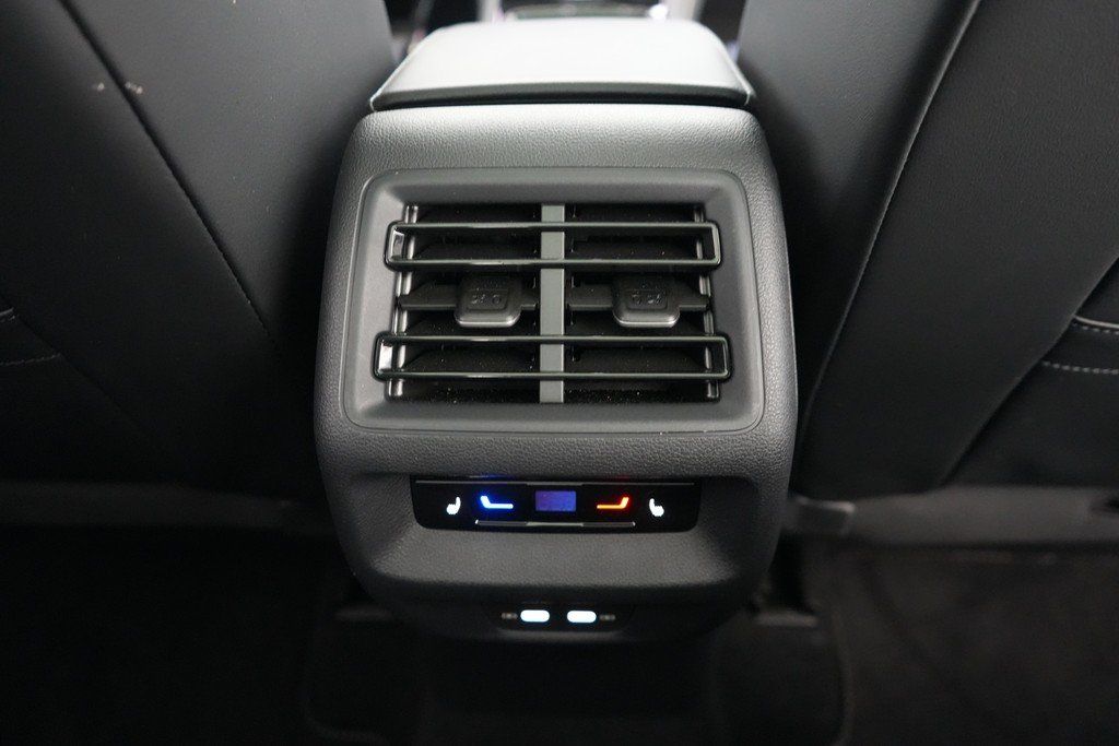 Volkswagen Tiguan 1.5 TSI eHybrid DSG R-Line Matrix Pano AC