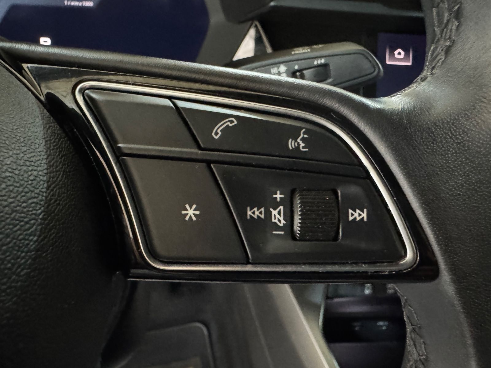 Audi A3 Limousine 35 TDI 2.0DSG/CAM/LED/SHZ/GARANTIE