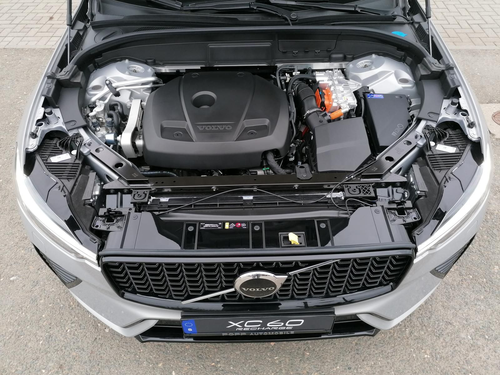 Volvo XC60 T6 AWD Recharge Plus Dark 0,5% 21" FHZ LED