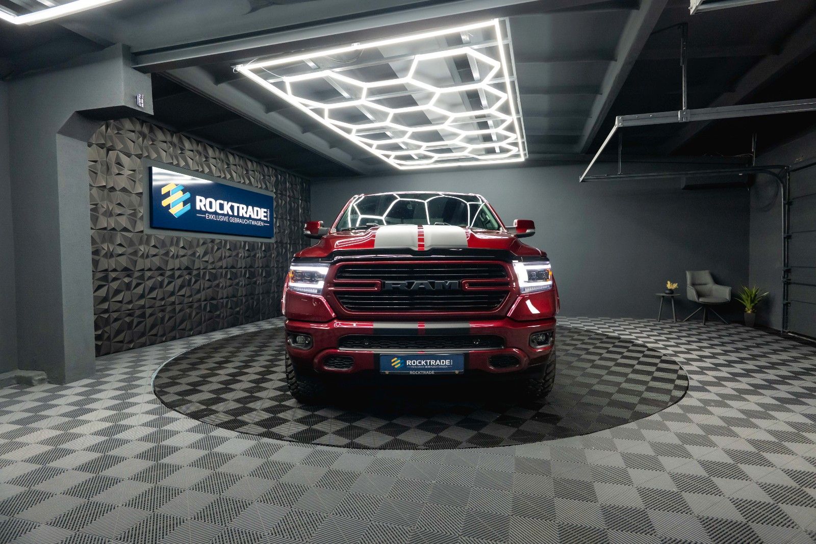 Dodge RAM 5.7 V8 HEMI 4x4 OFFROAD Night-Paket *LED*19%