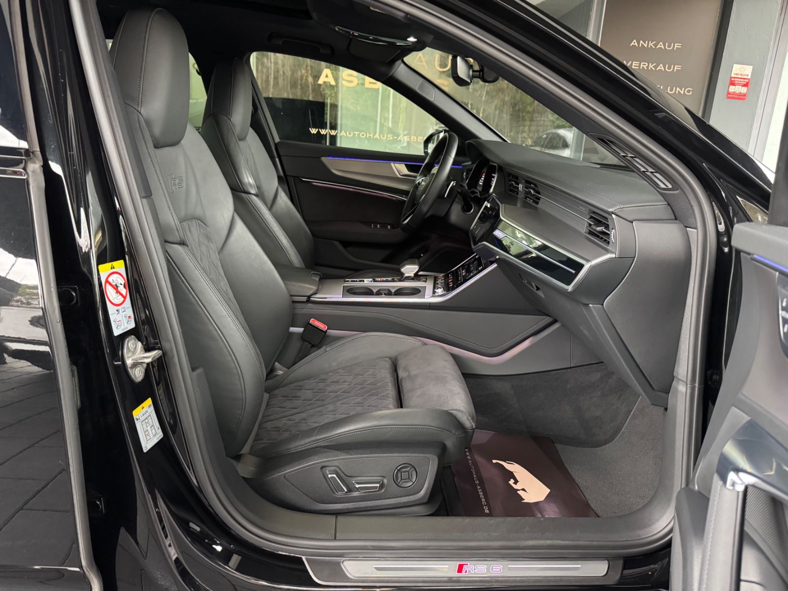 Audi RS6 Avant 4.0 TFSI quattro/PANO/HEADUP/B&O/BLACK