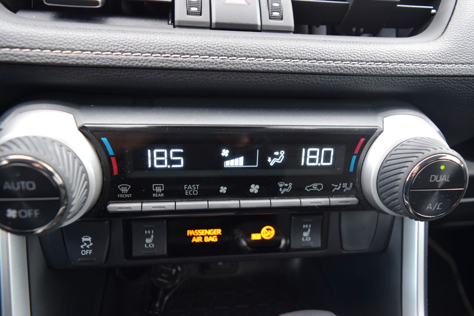 Toyota RAV4 Hybrid 4x2 Club - Samsaru's Car Outlet