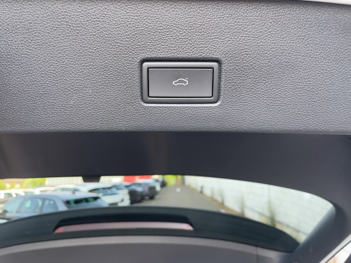 Volkswagen T-Roc 2.0 TSI 4Motion Sport - Samsaru's Car Outlet