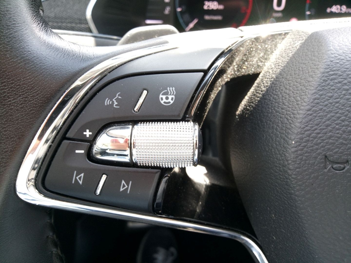 Skoda Octavia Combi Scout 2.0 TDI - Samsaru's Car Outlet