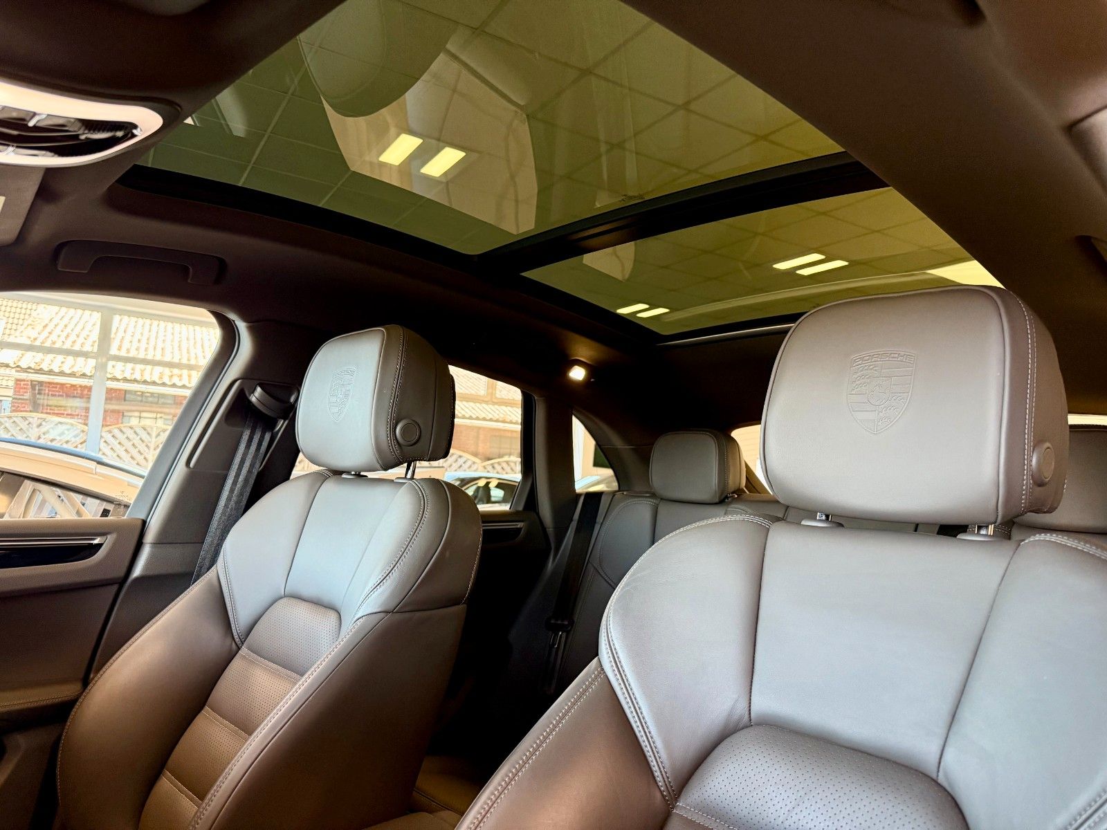 Porsche Macan S Luftfederung/Sportabgas/Panorama/Keyless