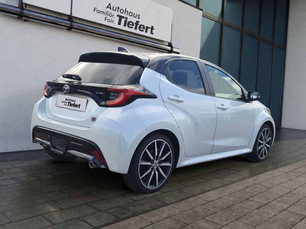 Toyota Yaris Hybrid 130PS 1.5 GR SPORT