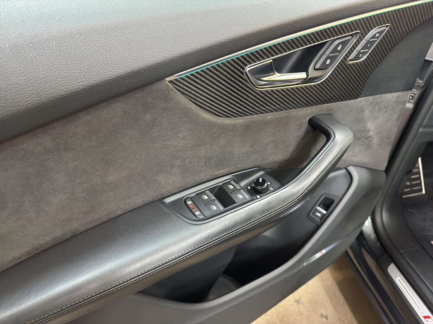 Audi RSQ8 4.0 TFSI quattro Alu LED Pano AHK ACC Kamer