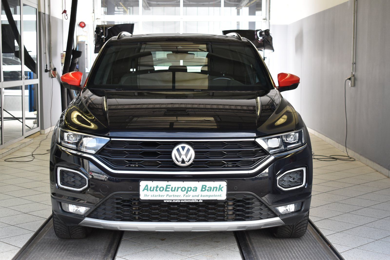 Volkswagen T-Roc 2.0 TSI Sport 4Motion - Samsaru's Car Outlet