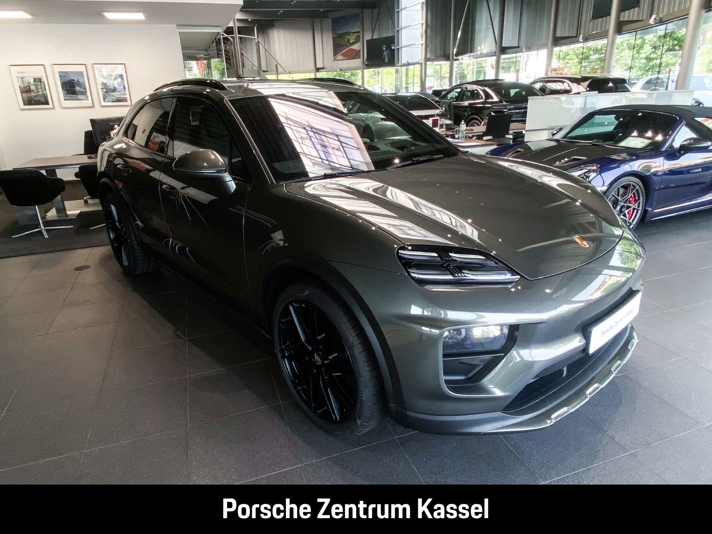 Porsche Macan Electric 4 Matrix LED