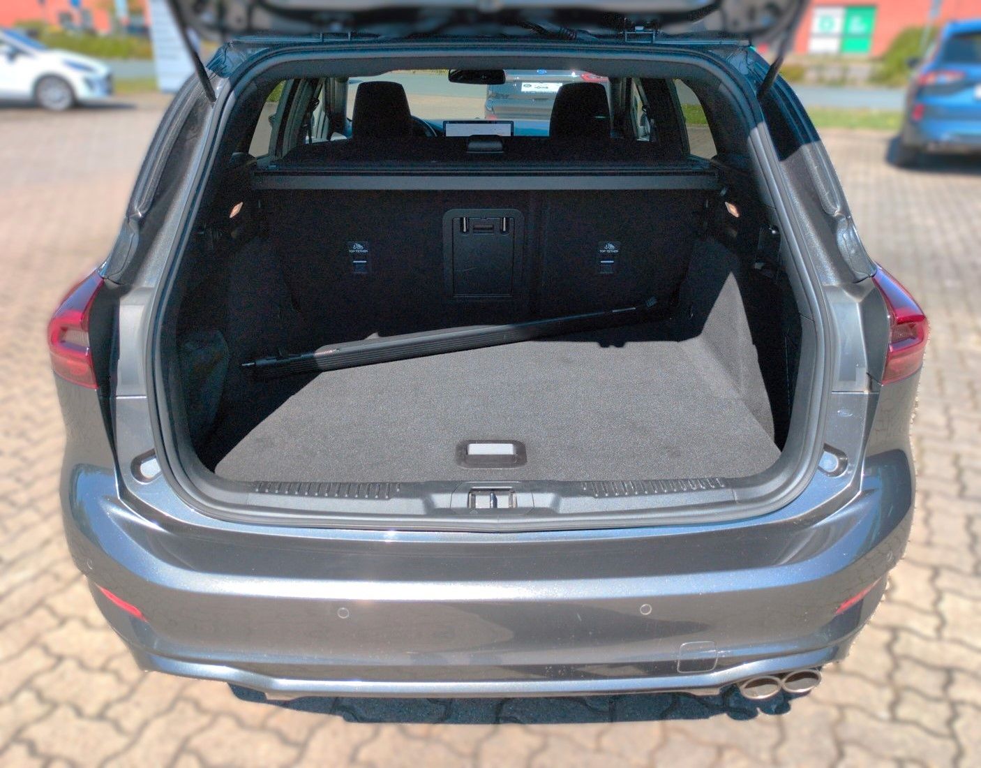 Ford Focus Turnier ST-Line X *NAVI *LED *ACC *AHK *