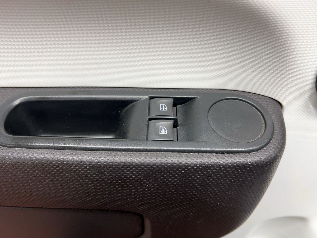 Renault Twingo ZEN ELECTRIC - Samsaru's Car Outlet