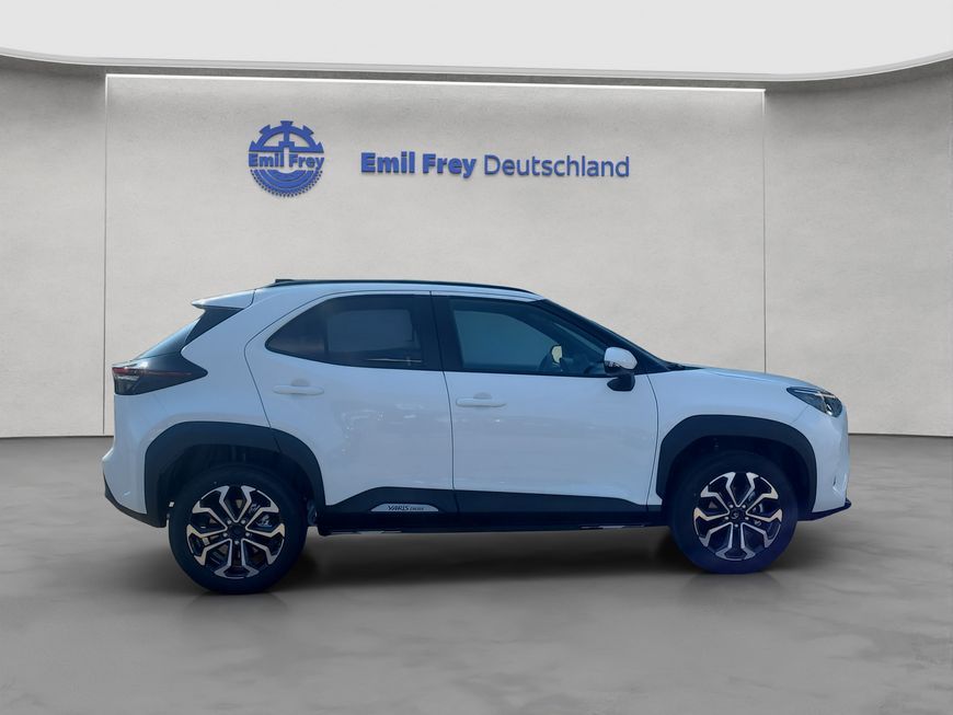 Toyota Yaris Cross Hybrid 1.5 VVT-i Team/Winter + Safet