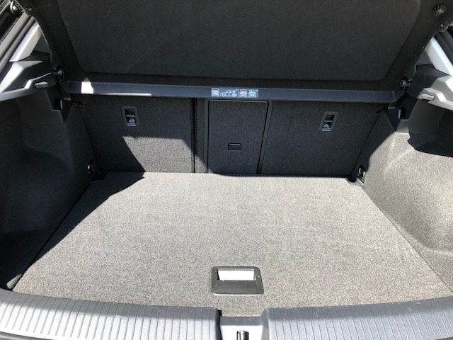 Volkswagen T-Roc Style - Samsaru's Car Outlet